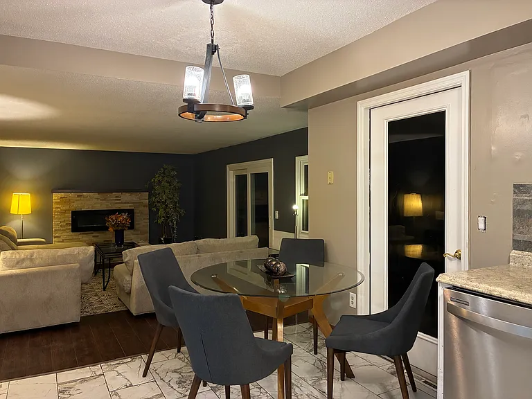 4 Cranberry Ln — Photo 2