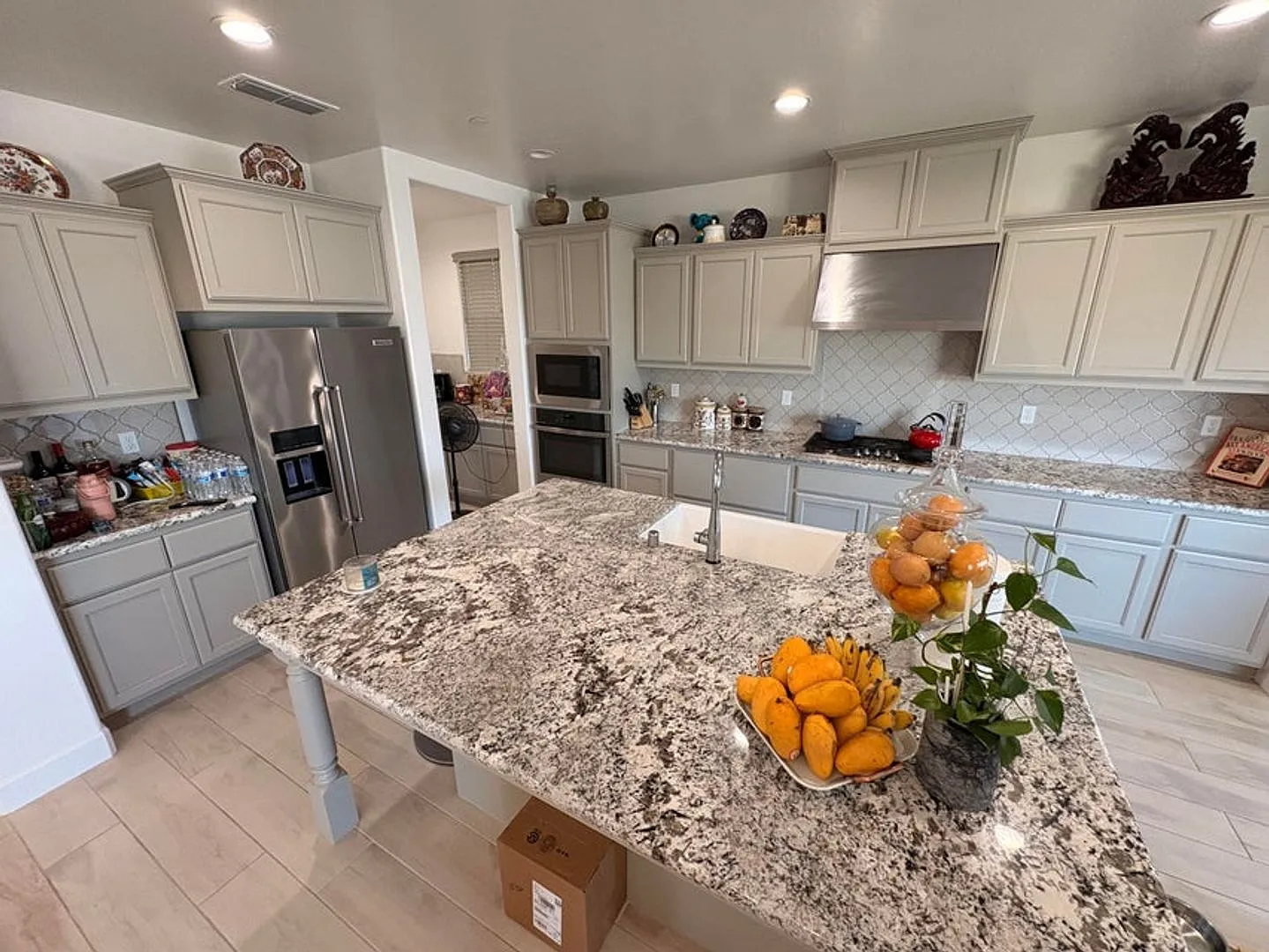 Modern 4 Bedroom, 4 Bathroom Home For Rent in Dinuba — Photo 4