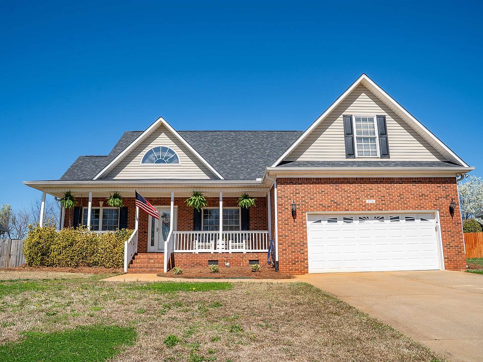 1st image of 376 Shadow Oak Ct