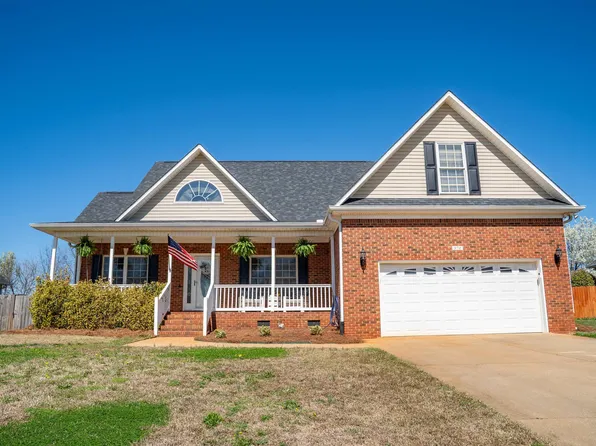 376 Shadow Oak Ct, Boiling Springs, SC 29316