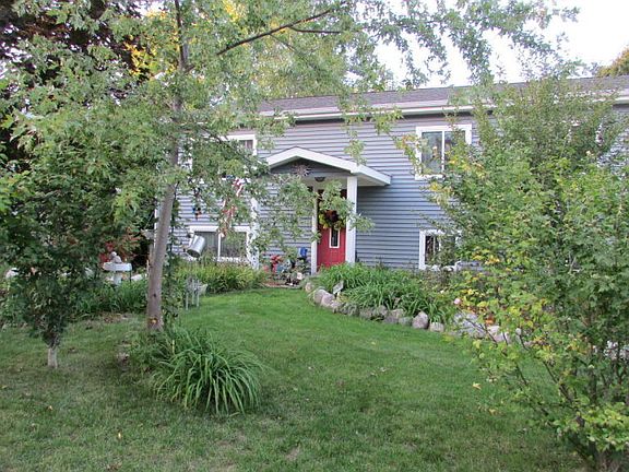2nd image of 812 Eugenia Dr