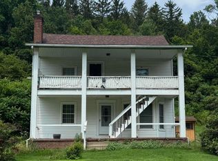 12 Packard Ln, Scott Township, PA 18447