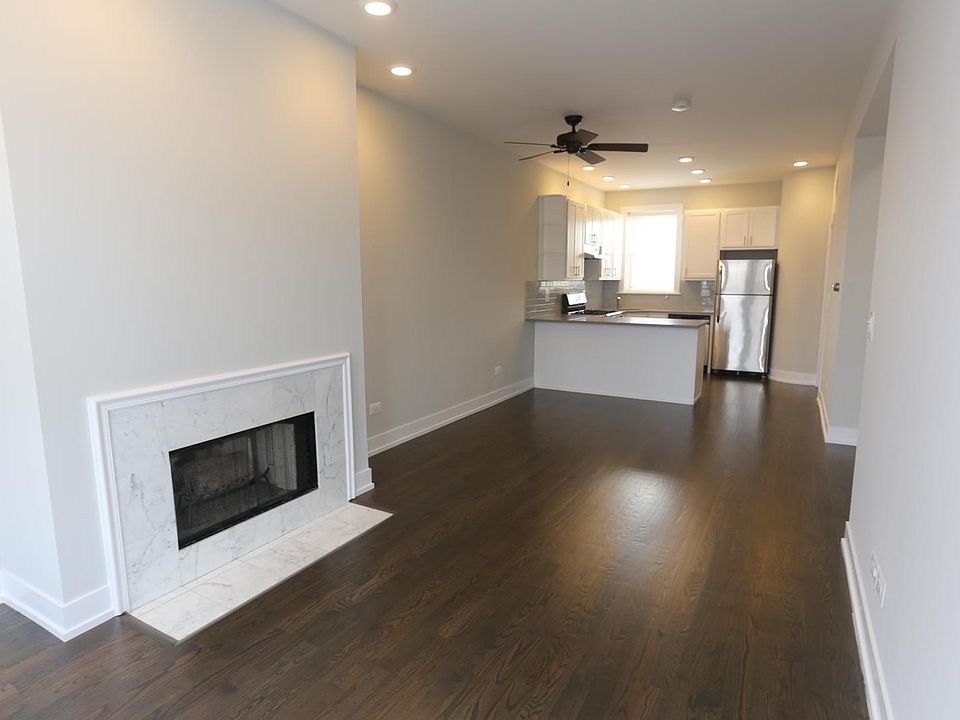 1st image of 3854 N Southport Ave #K3