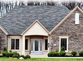 142 Harbridge Mnr, Buffalo, NY 14221