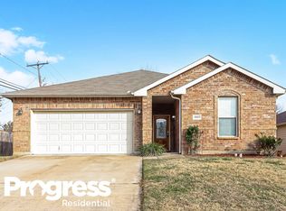 1809 Sheffield Pl, Fort Worth, TX 76112
