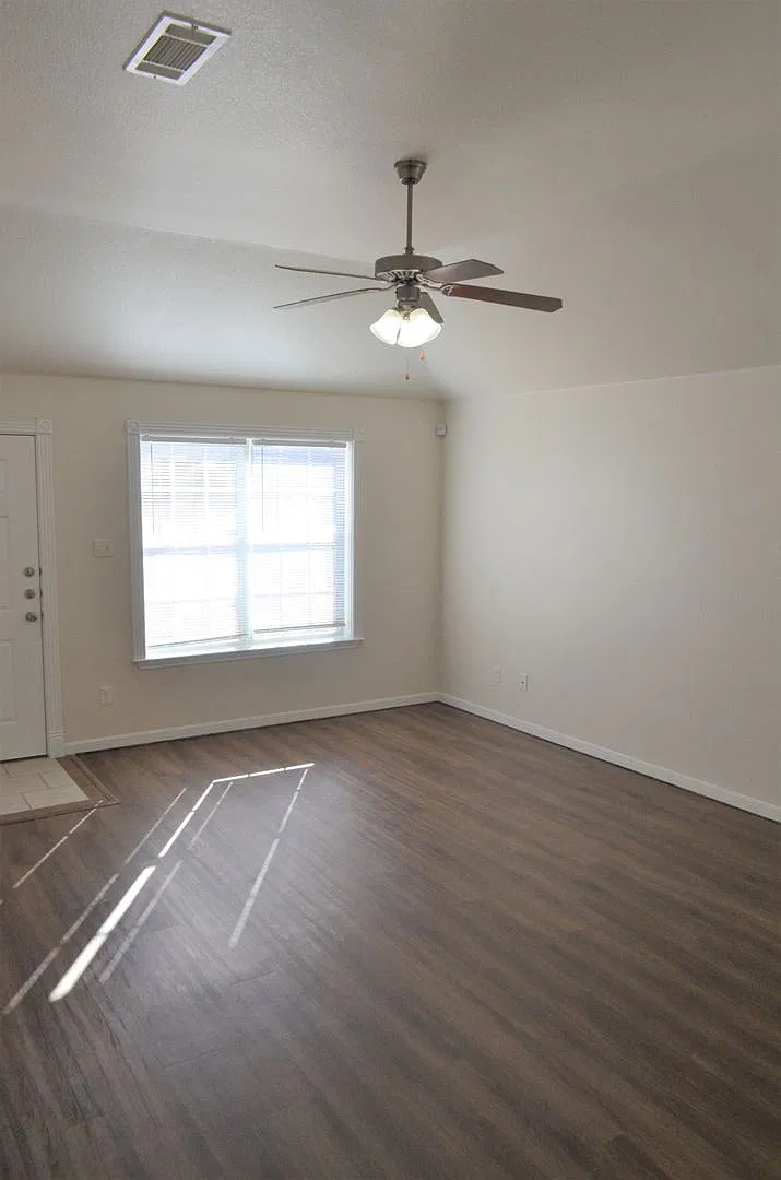 2918 Starlight — Photo 2