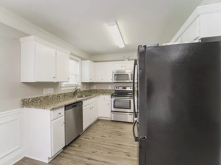 854 Loch Lomond Cir — Photo 6