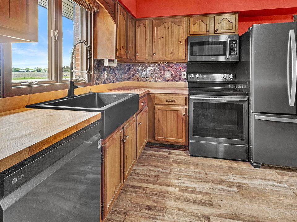 2nd image of 11679 E Gregg Blvd