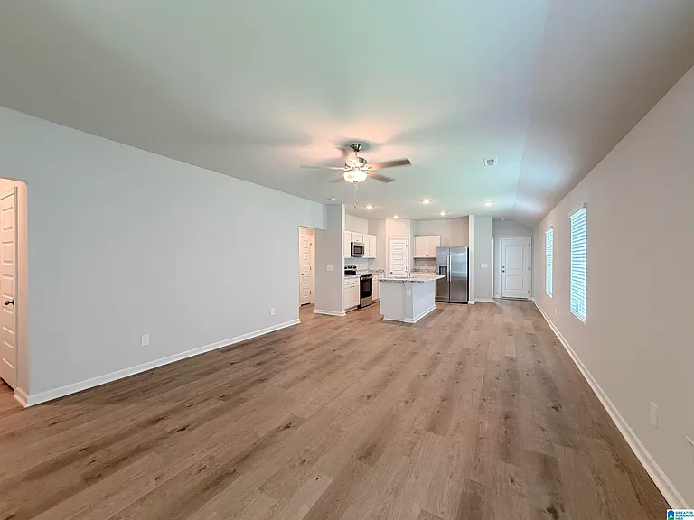 132 Challenger Way — Photo 4