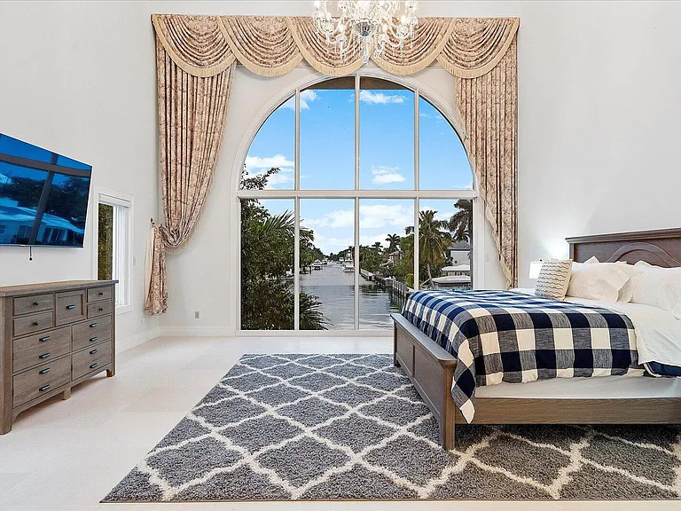 414 Riviera Isle Dr — Photo 32