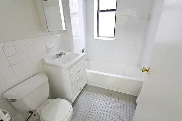 Rented by Compass | media 13