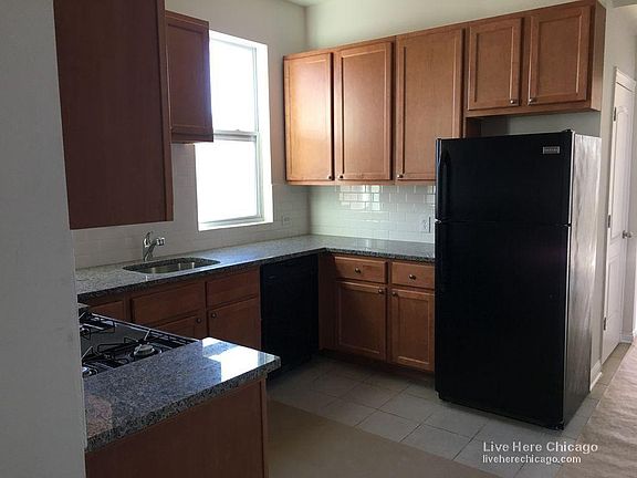 2nd image of 3802 W Diversey Ave