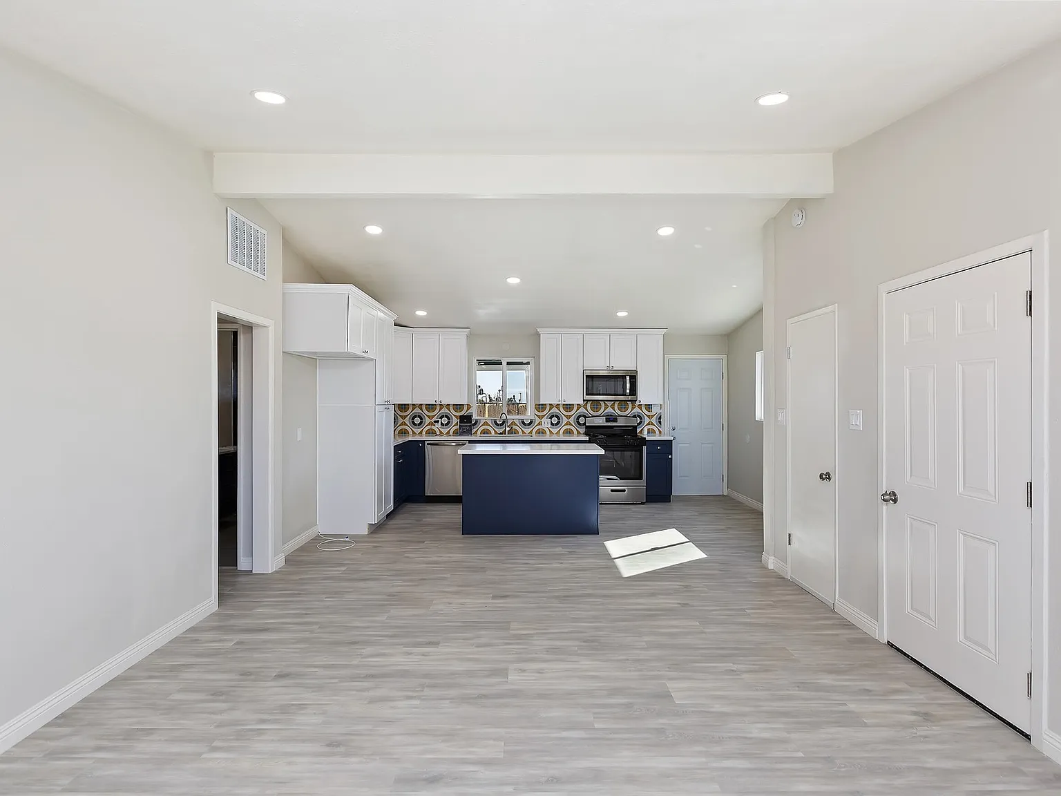 5951 Rose Ellen Ave — Photo 3