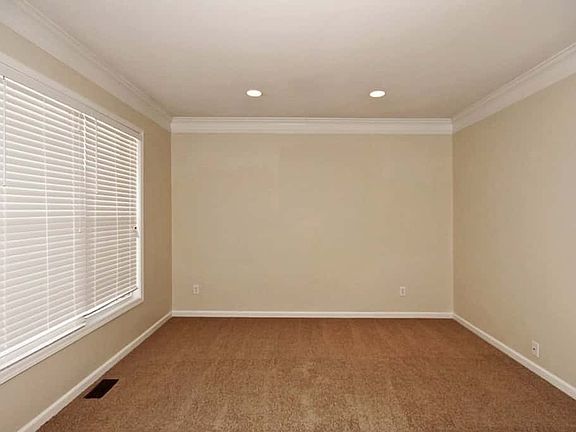 3rd image of 506 Osprey Ln