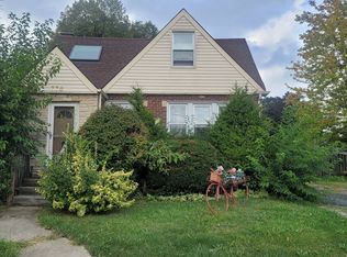 776 E Thacker St, Des Plaines, IL 60016