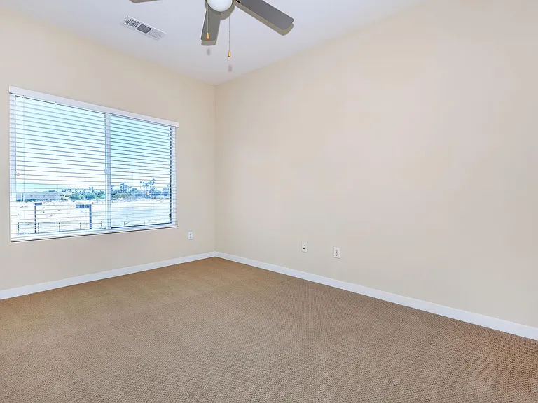 Vineyards at Palm Desert Apartment Homes — Photo 70