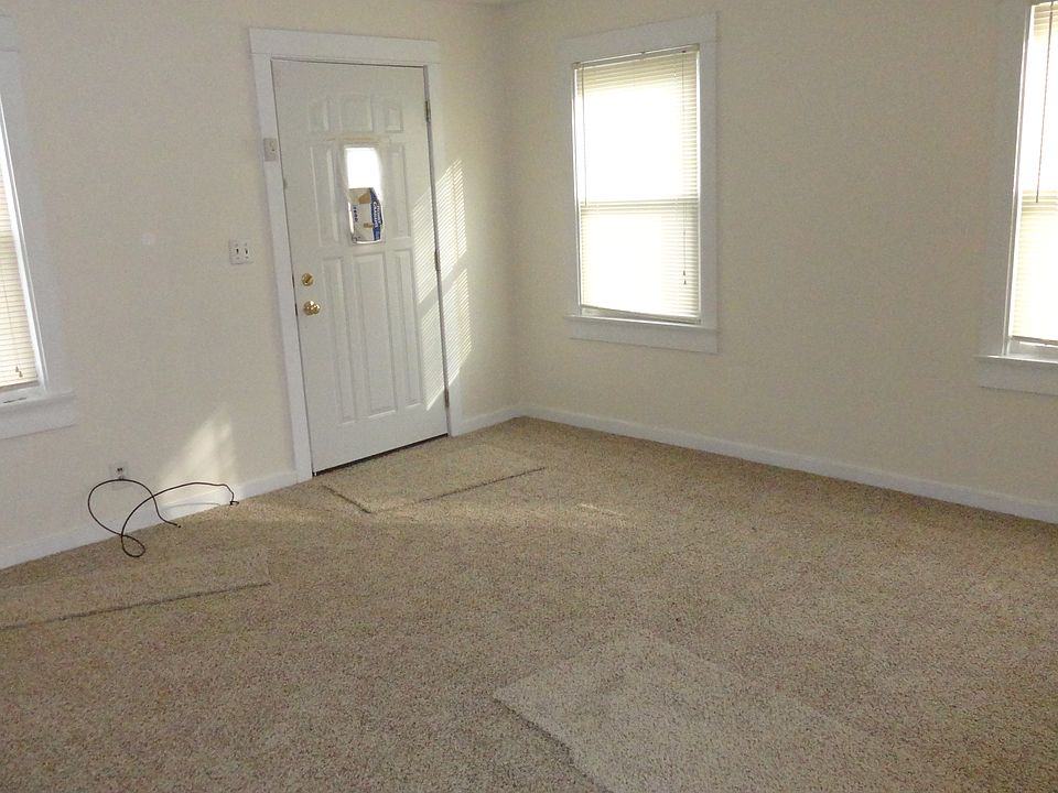 1st image of 4036 Woodbine Ave