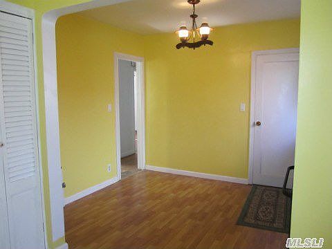 5th image of 1047 Benmore Ave