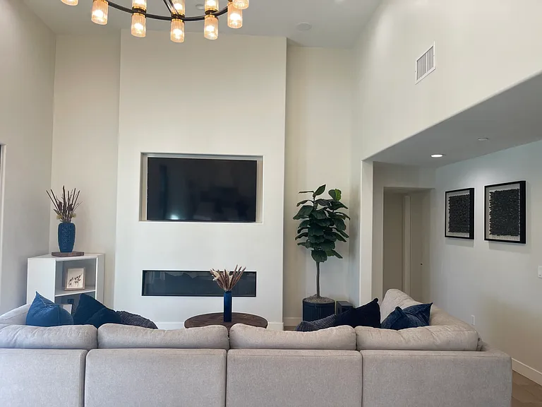 53130 Garza Ct — Photo 8