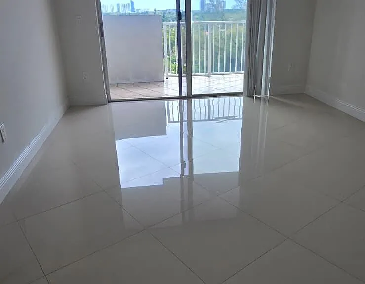 1300 NE Miami Gardens Dr — Photo 4