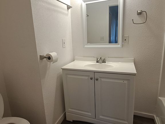 5th image of 115 SE 6th St #102