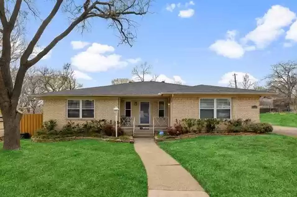 1st image of 10809 Marchant Cir