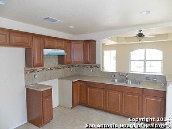 3rd image of 3407 Reforma Dr