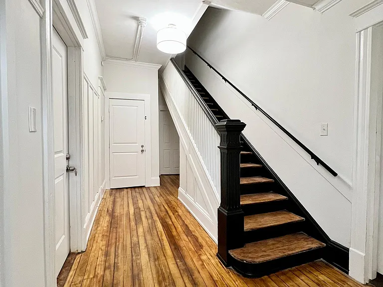 502 S Center St #C — Photo 9
