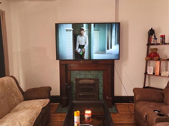 4th image of 1215 Clara Ave