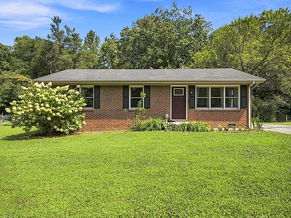 2nd image of 2864 Pigeon Springs Rd