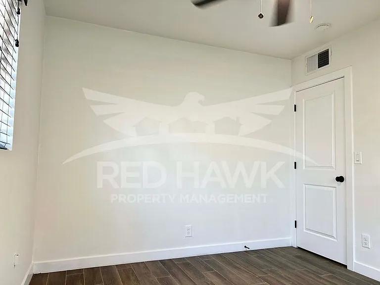 119 S Catalina St — Photo 13