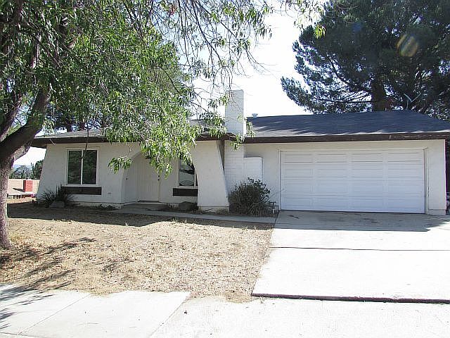 1st image of 610 McLain St