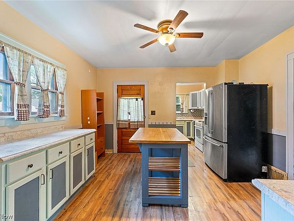 2nd image of 119 Summit Ave