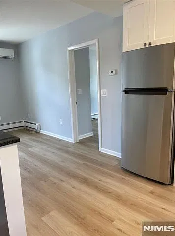 1 bed, 1.0 bath, $2,250 — Photo 4