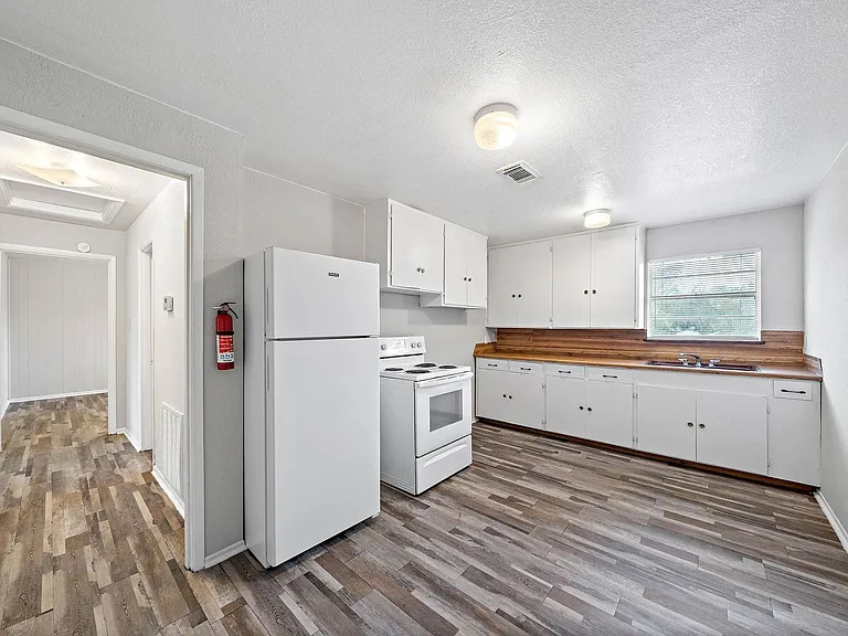 2729 Main St — Photo 24