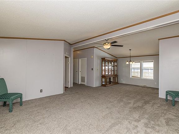 3rd image of 40 Periwinkle Dr #40