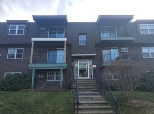 668 Robbins Ave APT 11, Dracut, MA 01826