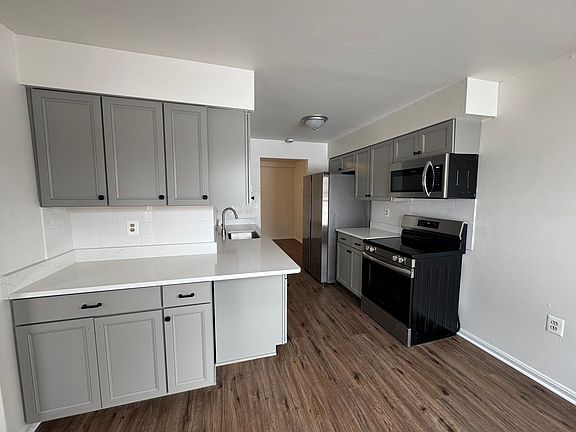 2nd image of 10411 Paradise Ct #17-1