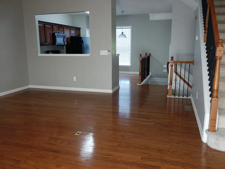 1390 Thornborough Dr — Photo 5