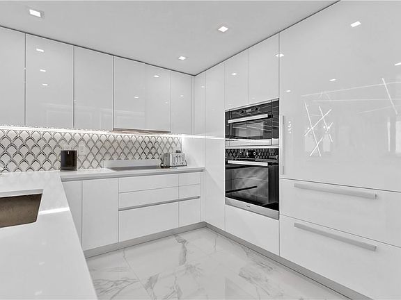 5th image of 730 N Ocean Boulevard #503