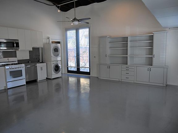 4th image of 415 S Primrose Ave #A