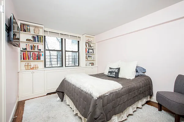 Sold by Keller Williams NYC | media 4