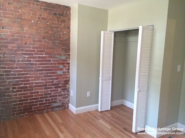 35 Forbes St #1 — Photo 4