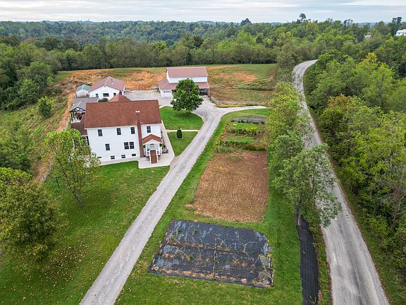 3rd image of 1975 Boggs Rd