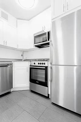 Rented by Olnick Organization | media 4