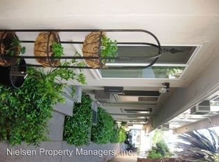 2715 F St APT 02, Sacramento, CA 95816