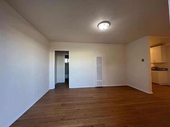 3rd image of 51 Thornton Ave APT B