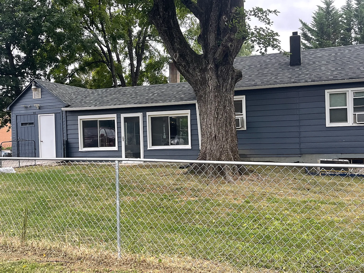 44 S Woodlawn Ave photo 1