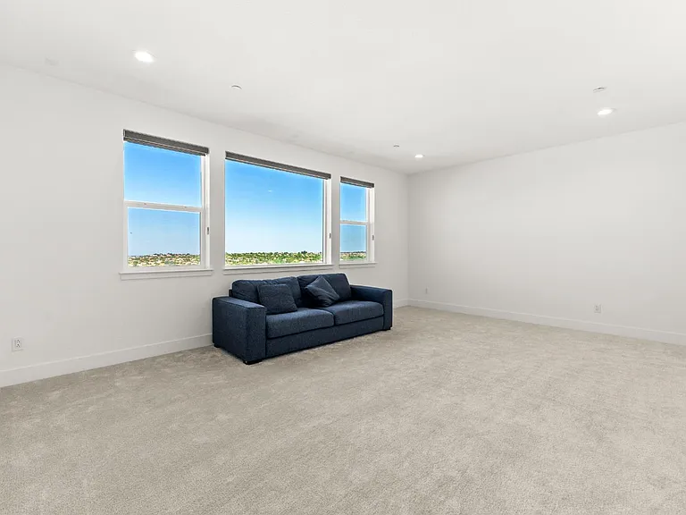 6162 Kings Peak Dr — Photo 28