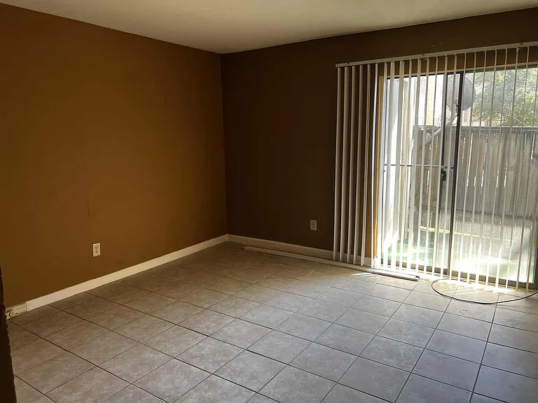 2100 Wilcrest Dr #114 — Photo 9